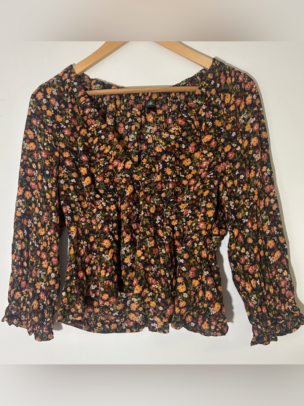 Volcom Autumn Blossom crinkle gauze blouse NWOT